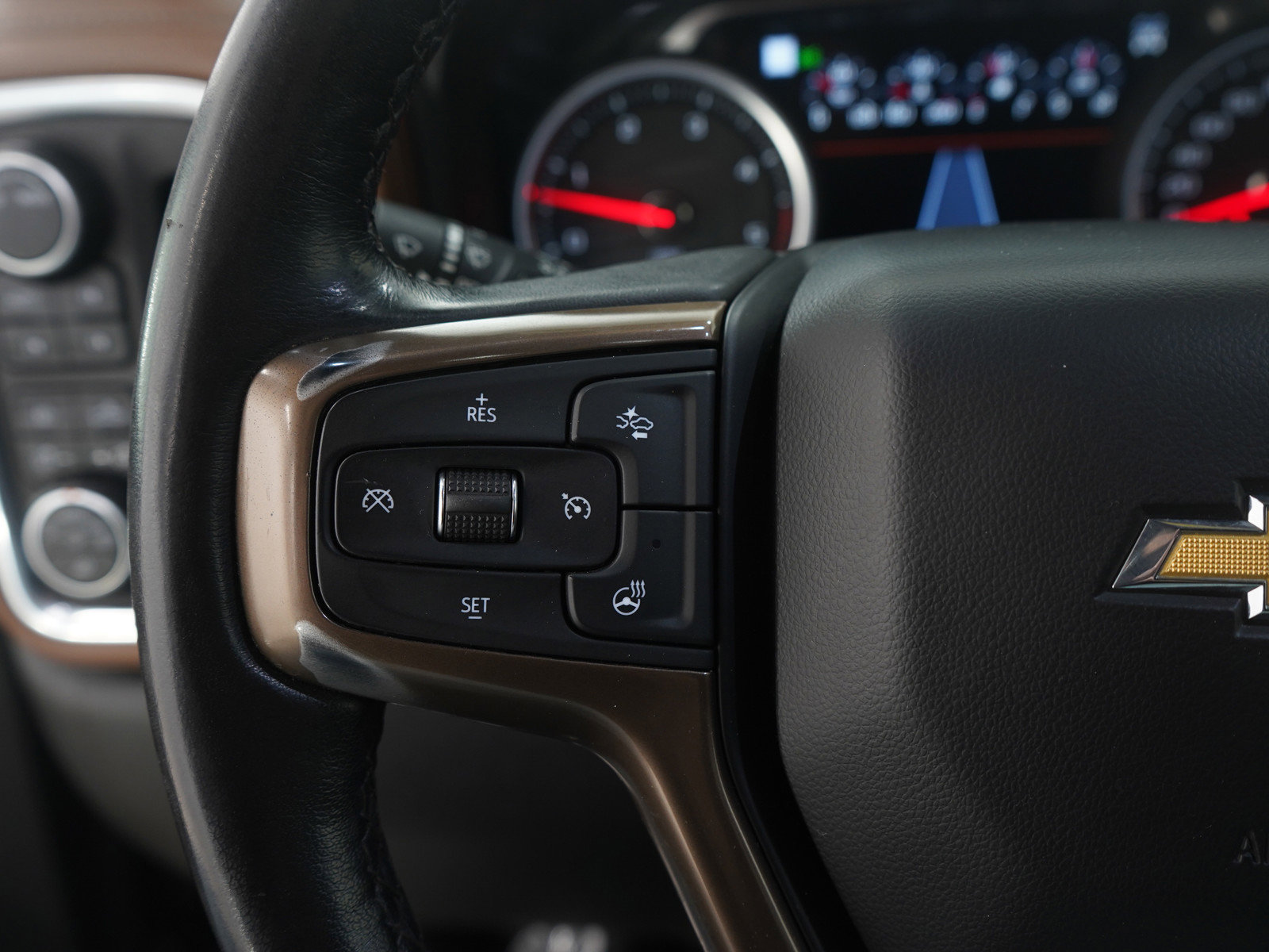 Used 2021 Chevrolet Silverado 2500 High Country w/ Safety Package II image 27