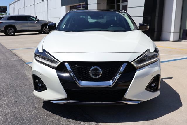 Used 2021 Nissan Maxima Platinum w/ Sport Mat Group FWD image 2