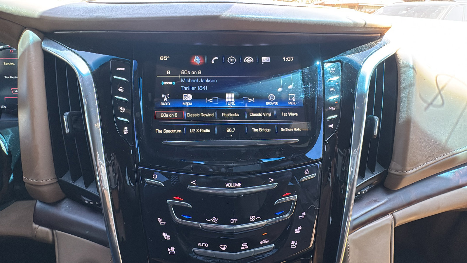 Used 2017 Cadillac Escalade Platinum image 19