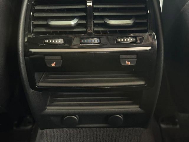 Used 2018 BMW M550i xDrive w/ Driving Assistance Package image 12