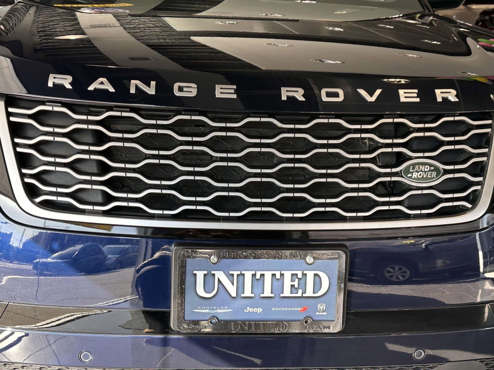 Used 2023 Land Rover Range Rover Velar S AWD/4WD image 7