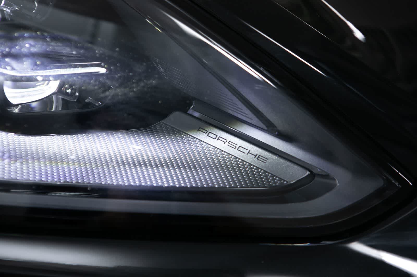 New 2026 Porsche Cayenne Turbo AWD/4WD image 16