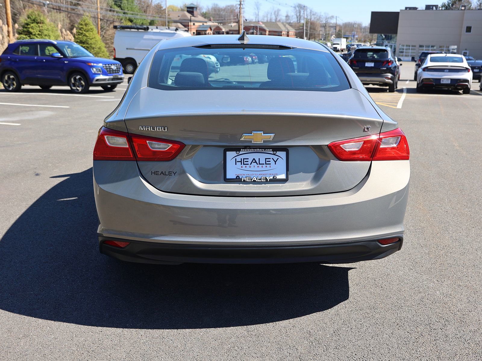 Used 2017 Chevrolet Malibu LT image 6