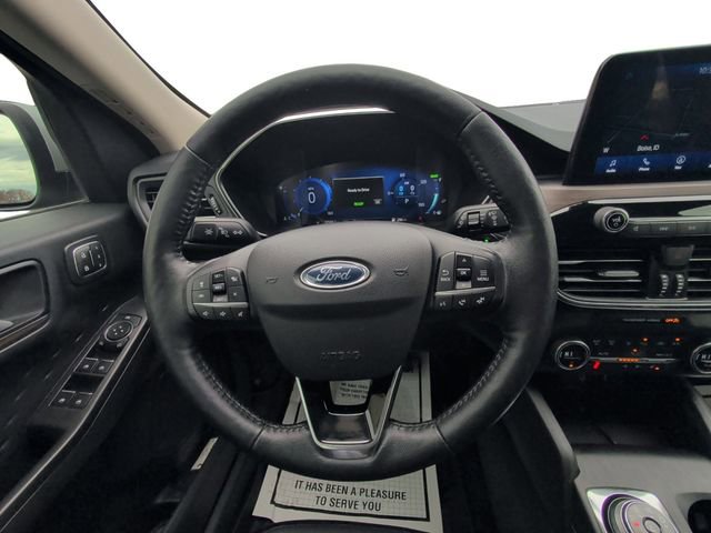 Used 2020 Ford Escape Titanium image 12