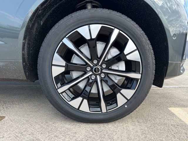 New 2026 Volvo XC60 B5 Plus w/ Climate Package PRO image 9