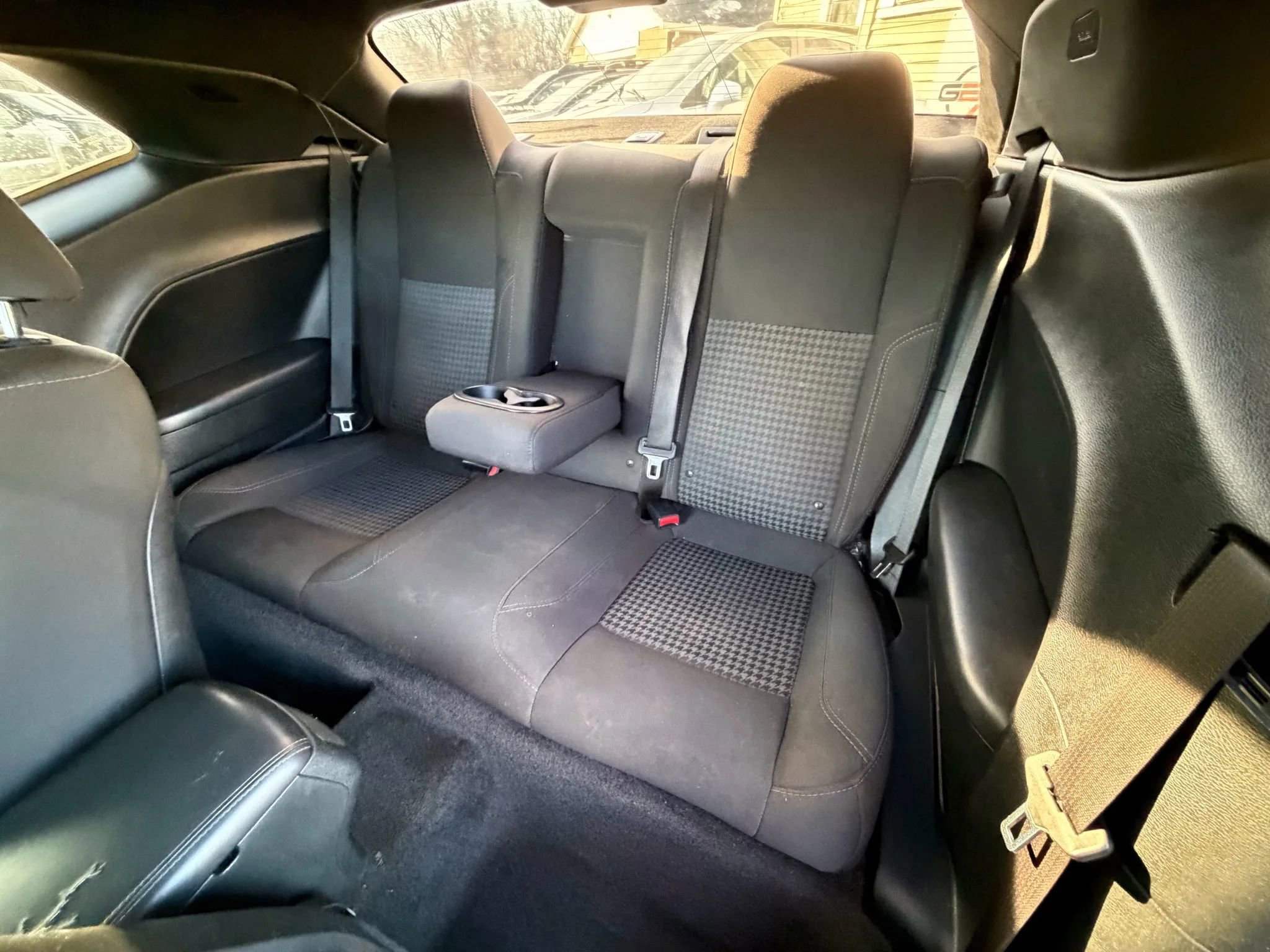 Used 2016 Dodge Challenger SXT image 23