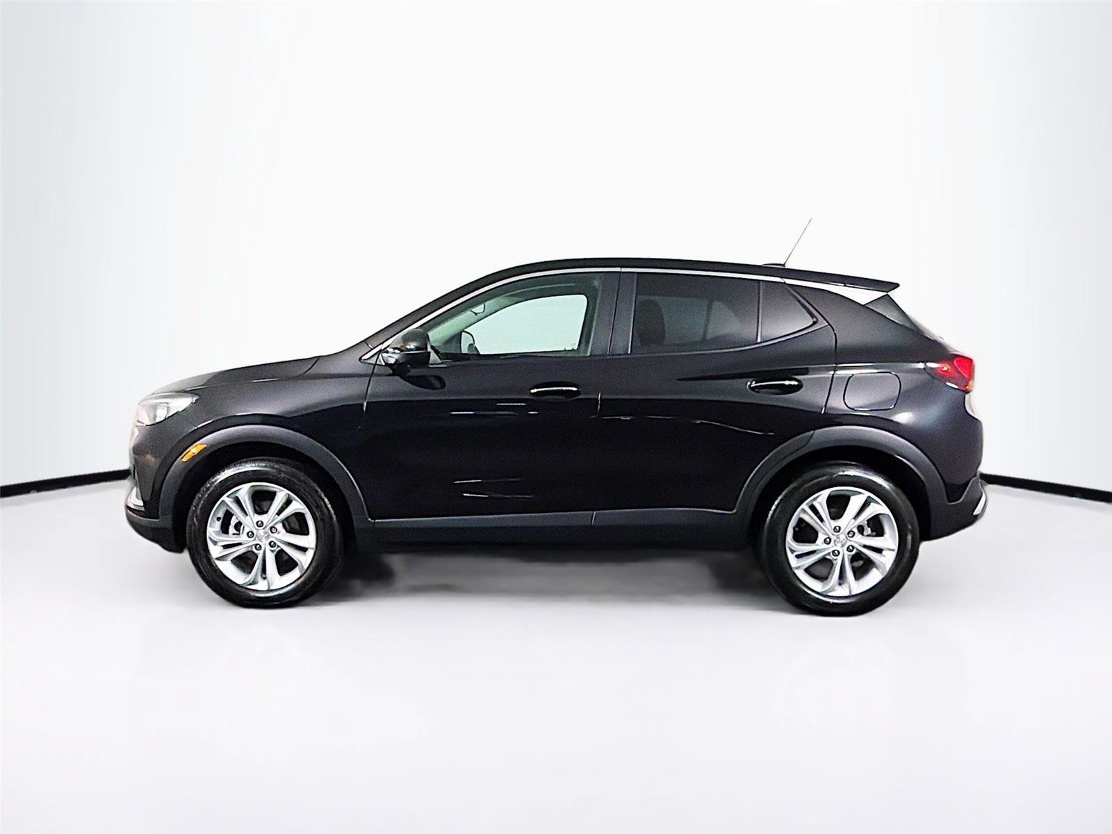Used 2023 Buick Encore GX Preferred w/ Cold Weather Comfort Package image 4