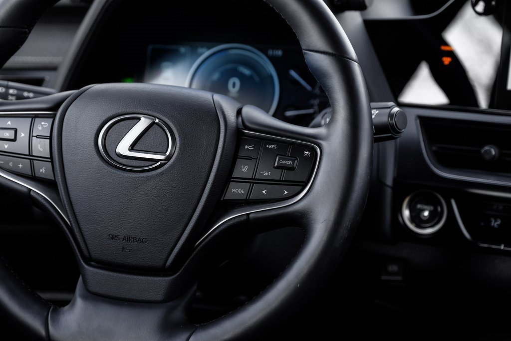 Used 2023 Lexus UX 250h FWD w/ Premium Package image 22