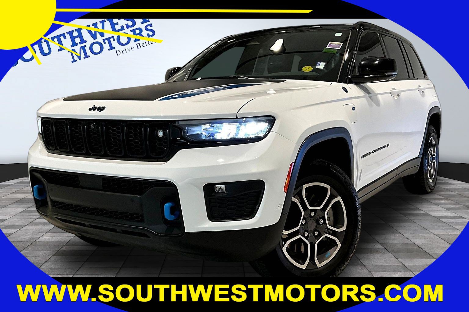 Used 2023 Jeep Grand Cherokee Trailhawk w/ Advanced Protech Group II