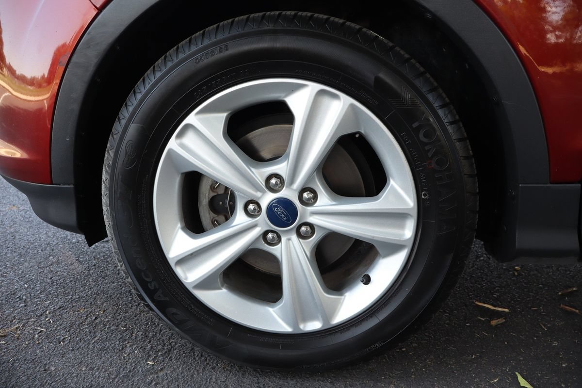 Used 2016 Ford Escape SE FWD image 40