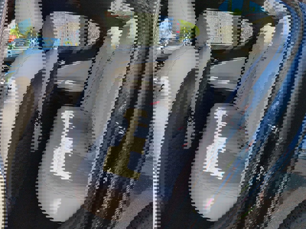 Used 2024 Genesis G70 2.5T image 14