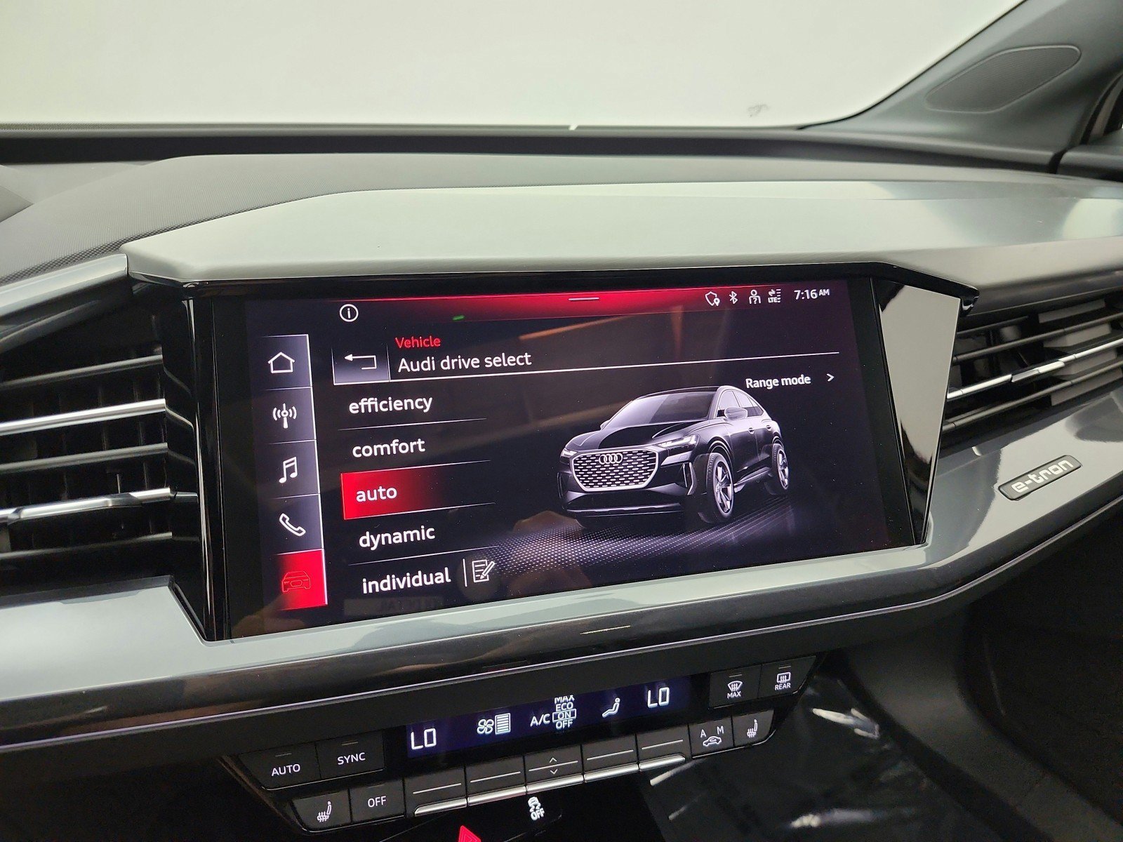 Used 2023 Audi Q4 e-tron Premium w/ Convenience Package AWD/4WD image 9