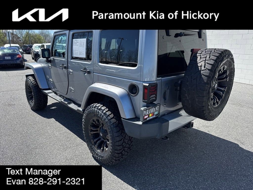 Used 2013 Jeep Wrangler Unlimited Sahara w/ Dual Top Group image 5