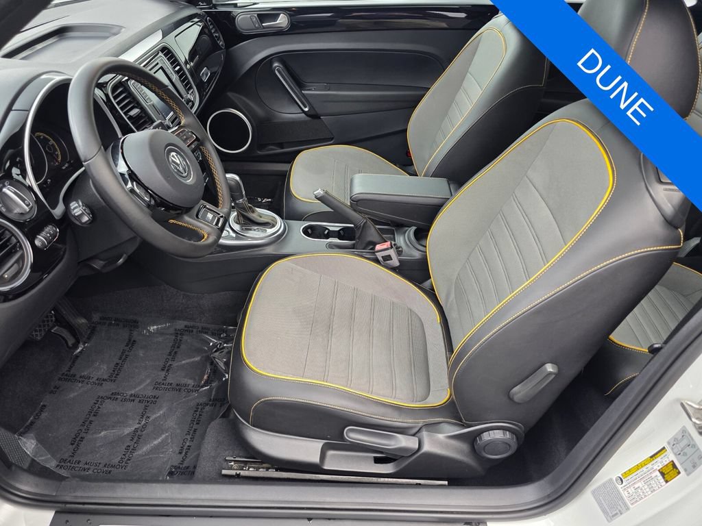 Used 2018 Volkswagen Beetle 2.0T Dune FWD image 9
