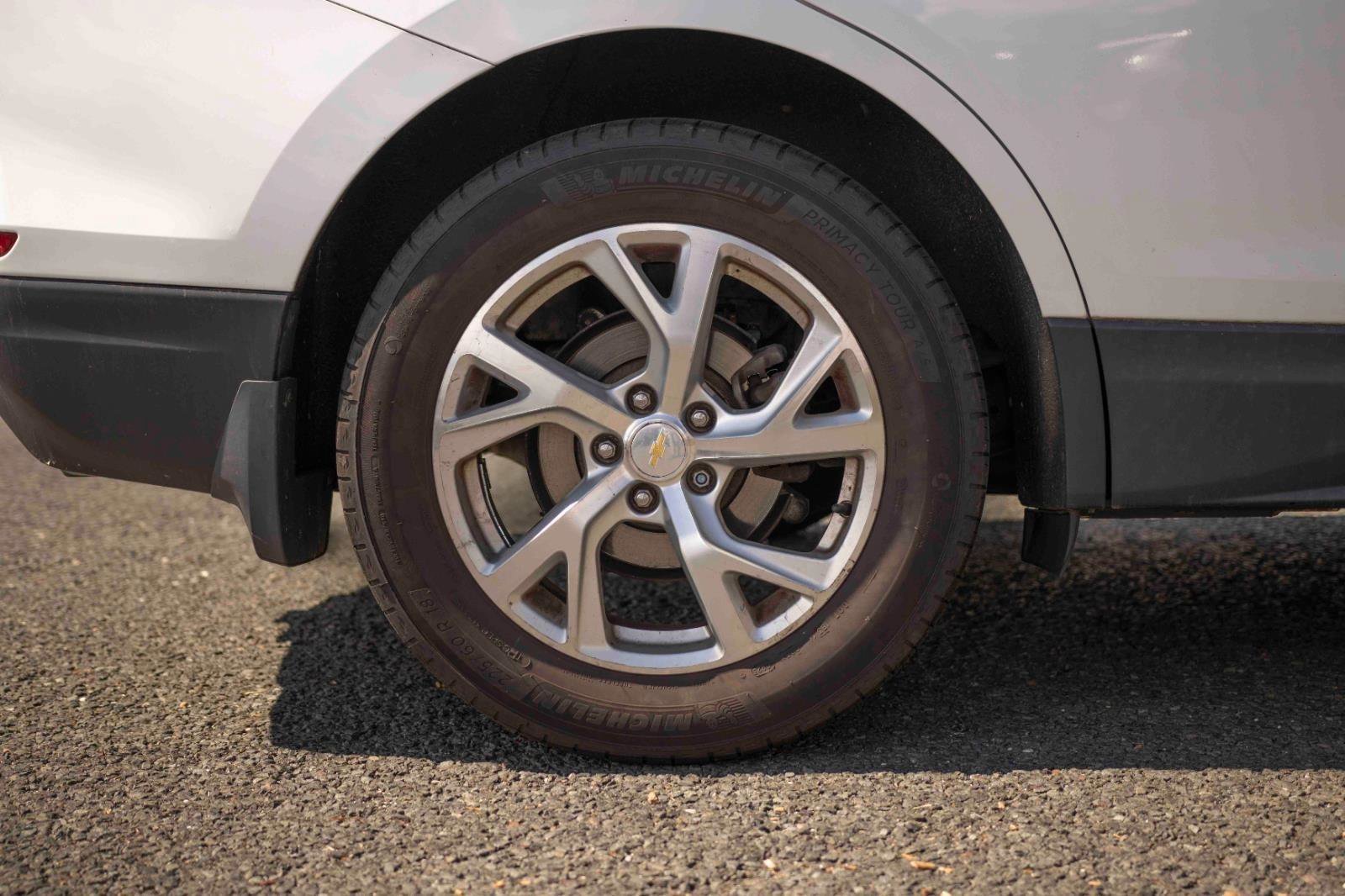 Used 2018 Chevrolet Equinox LT w/ Sun & Infotainment Package image 24