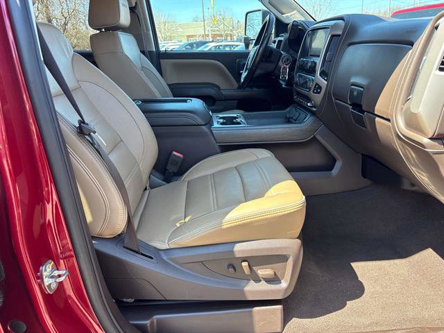 Used 2019 GMC Sierra 2500 Denali w/ Duramax Plus Package AWD/4WD image 14
