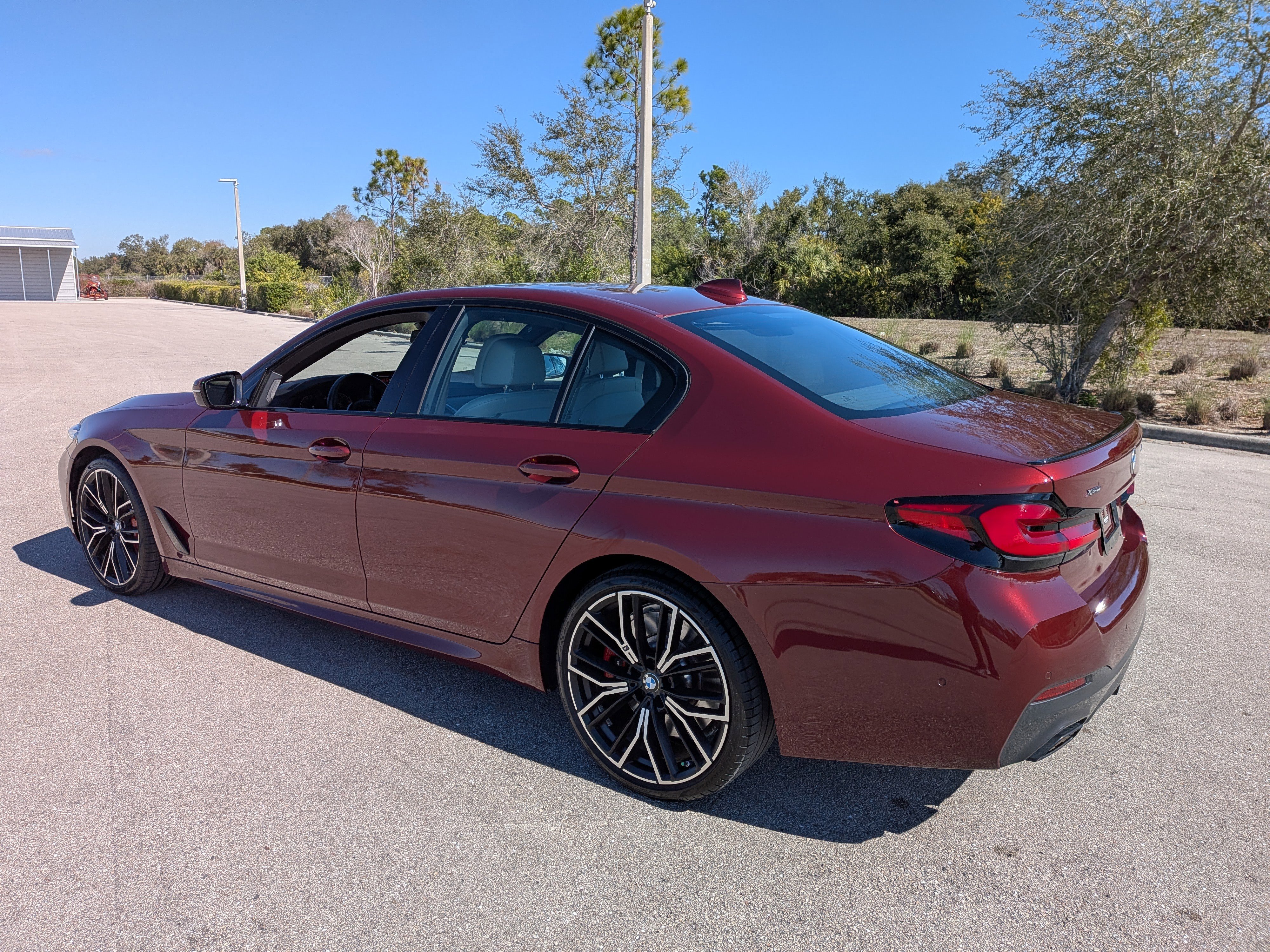 Used 2023 BMW 540i xDrive w/ Executive Package image 7
