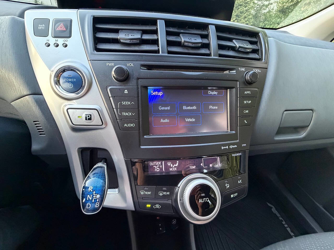 Used 2014 Toyota Prius V Three FWD image 40