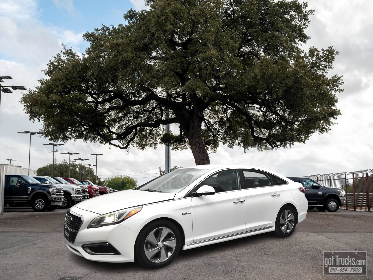 Used 2016 Hyundai Sonata Limited FWD image 1