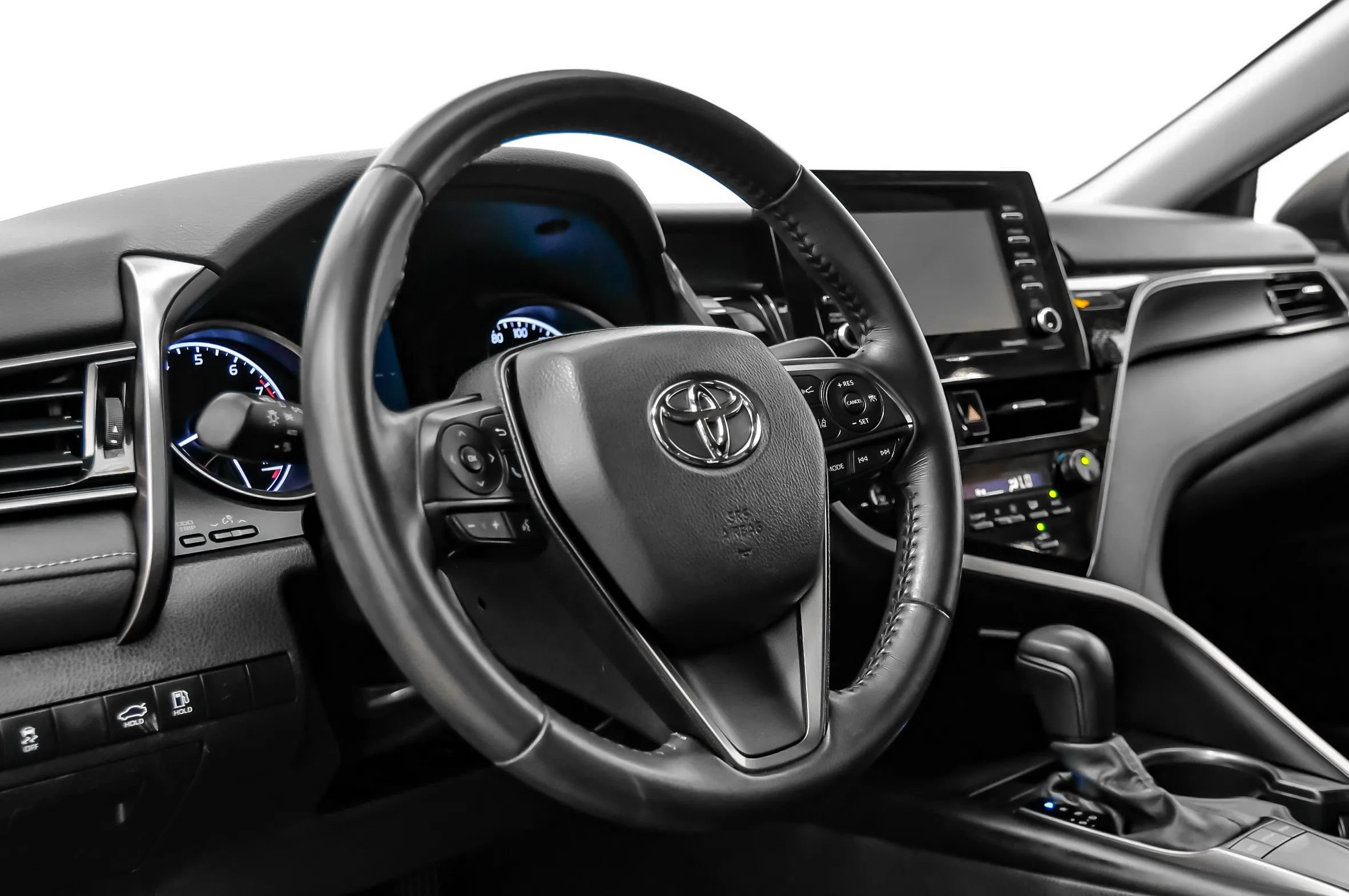 Used 2022 Toyota Camry SE FWD image 12