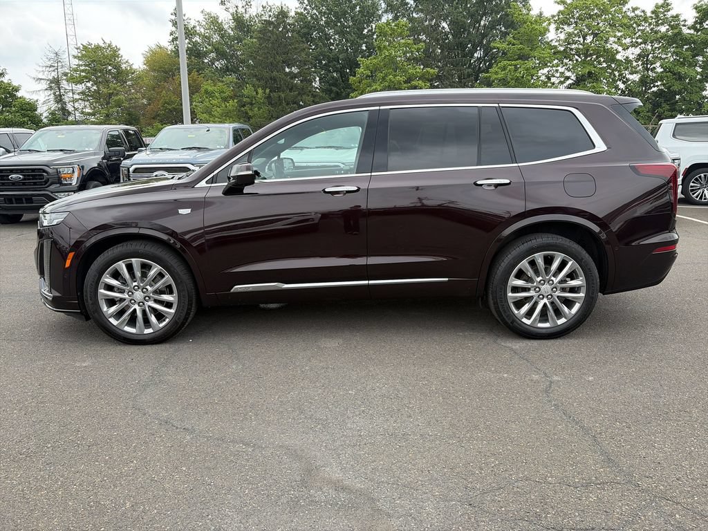 Used 2021 Cadillac XT6 Premium Luxury AWD/4WD image 2