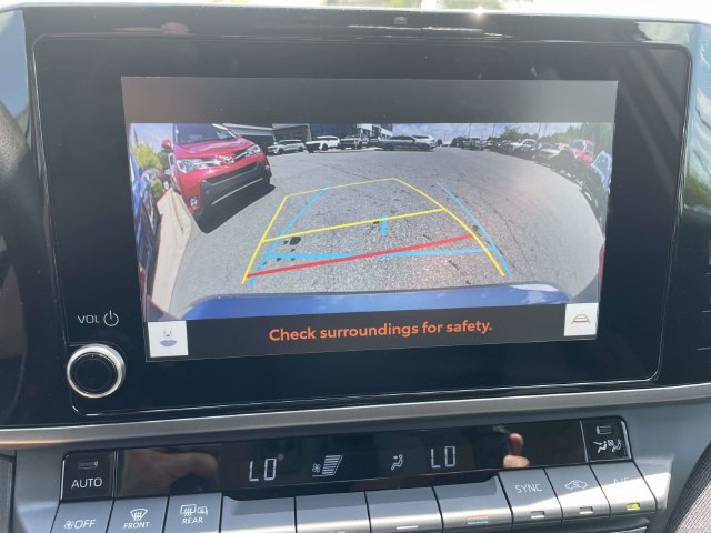 Used 2025 Toyota Camry LE w/ Convenience Package FWD image 27