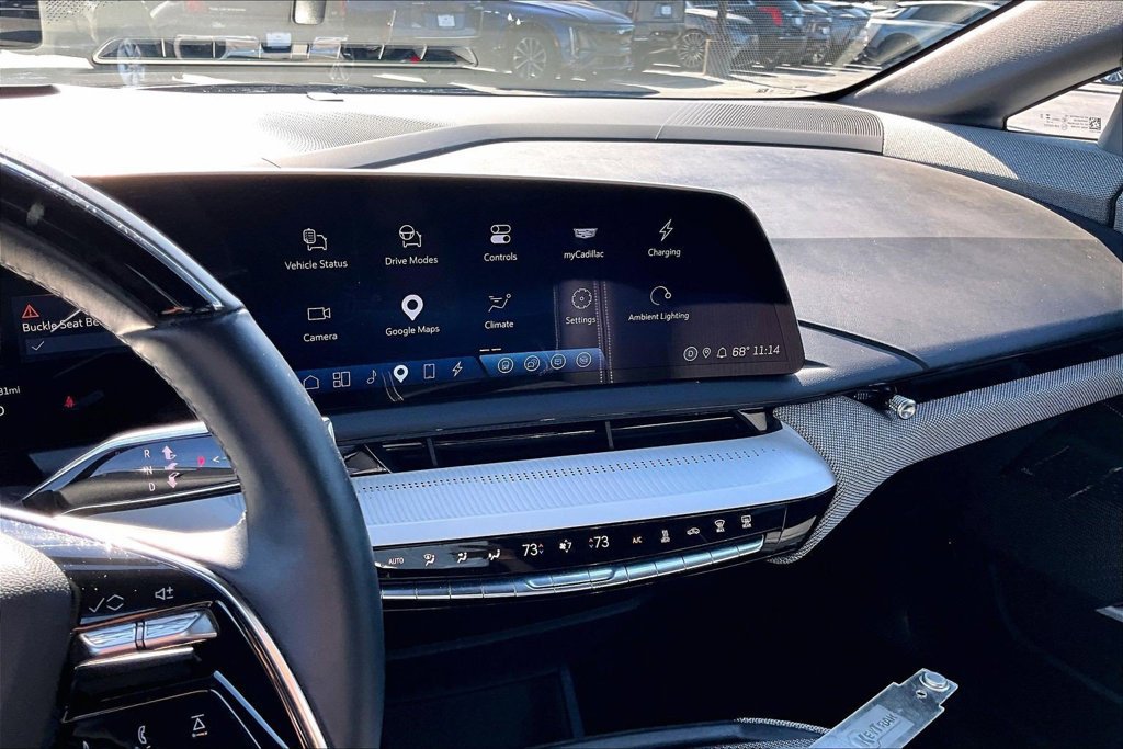 Certified 2025 Cadillac Optiq Luxury 2 w/ LPO, Floor Liner Package AWD/4WD image 15