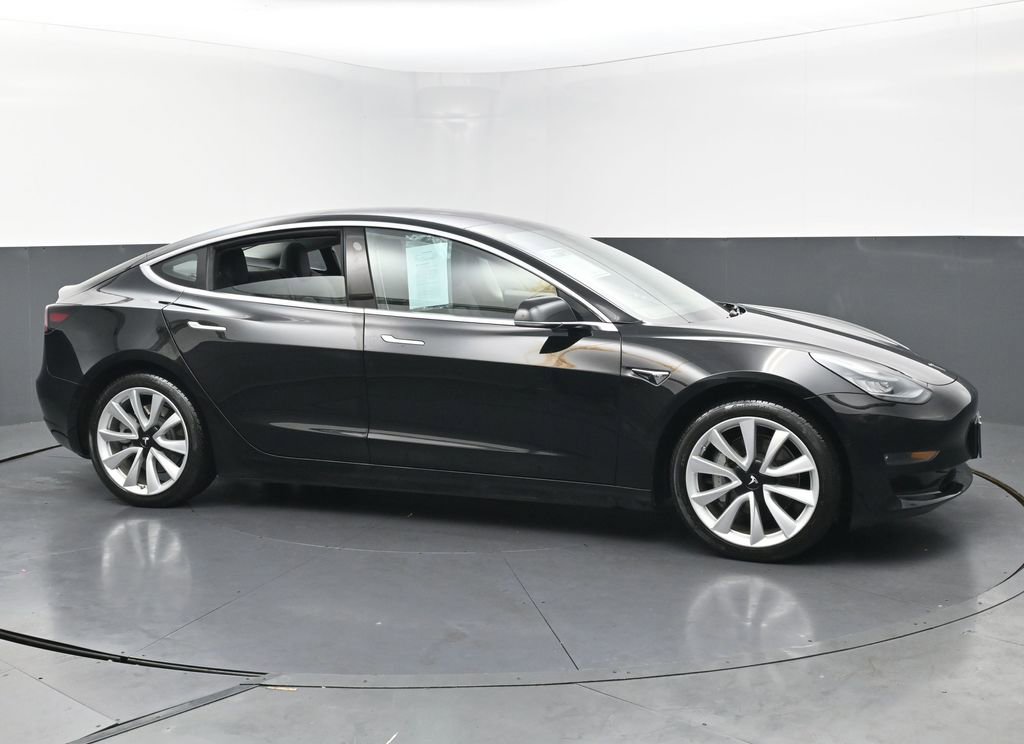 Used 2018 Tesla Model 3 Mid Range image 5