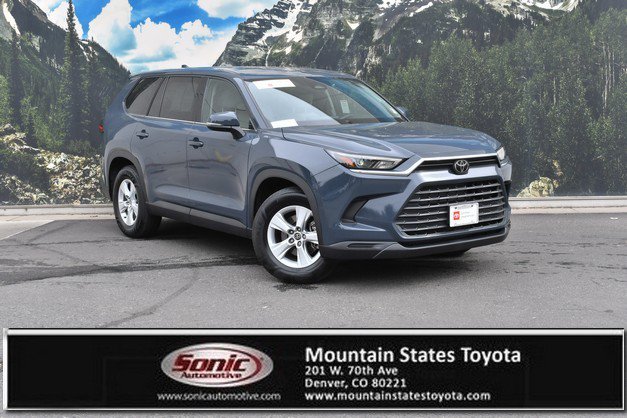 Certified 2025 Toyota Grand Highlander AWD image 1