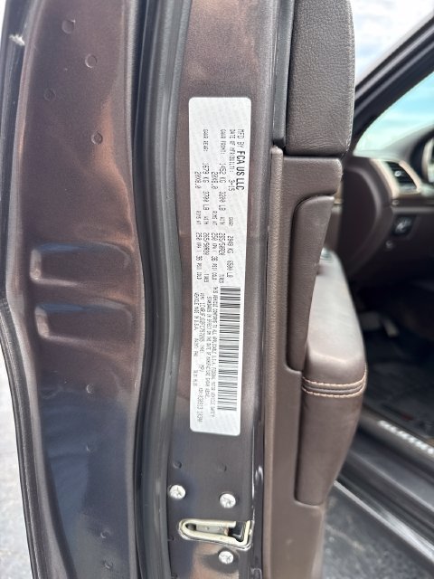 Used 2015 Jeep Grand Cherokee Summit AWD/4WD image 34