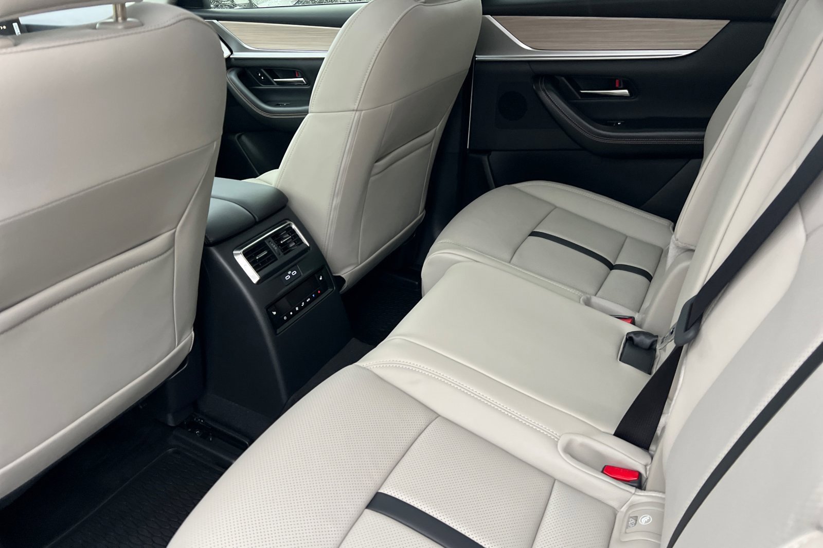 New 2026 MAZDA CX-90 3.3 Turbo w/ Preferred Package image 9