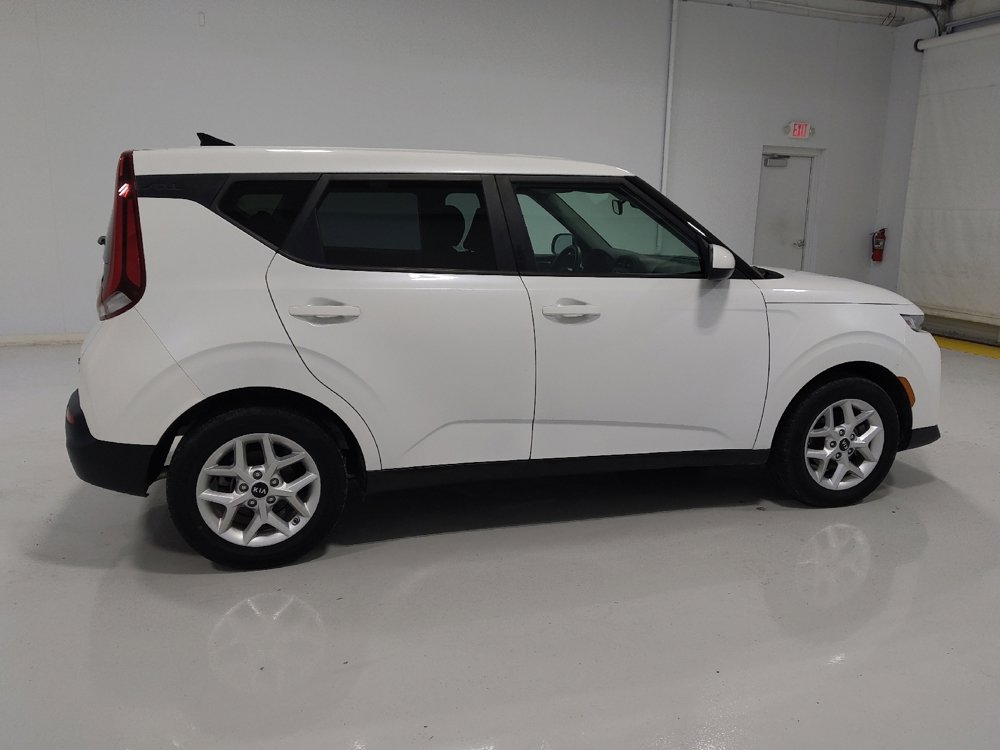 Used 2020 Kia Soul S image 10