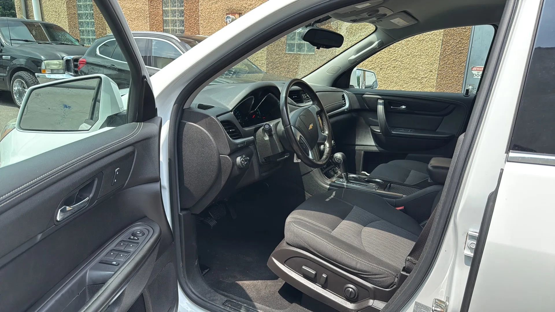 Used 2017 Chevrolet Traverse LT w/ Style and Technology Package image 22