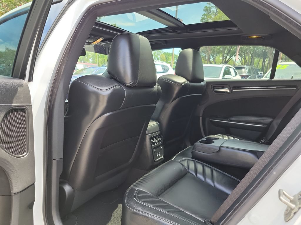 Used 2023 Chrysler 300 C RWD image 11