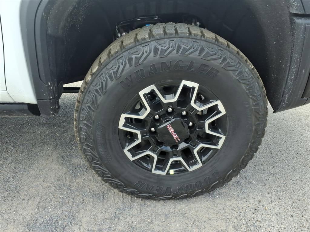 New 2026 GMC Sierra 2500 AT4X image 9