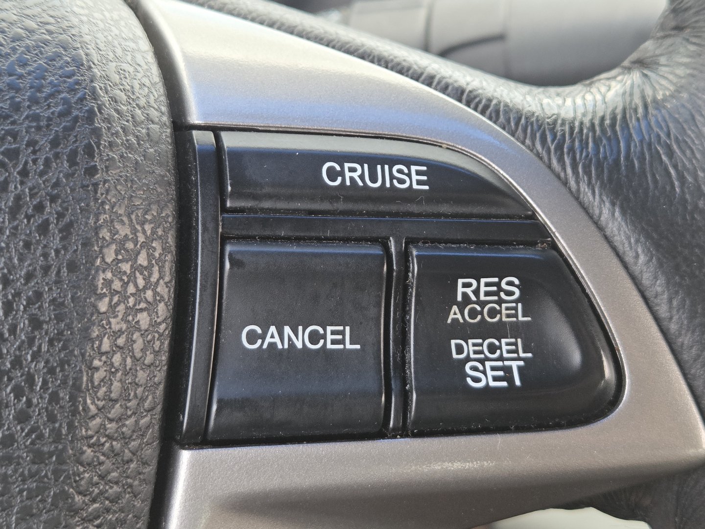 Used 2010 Honda Accord EX-L image 6