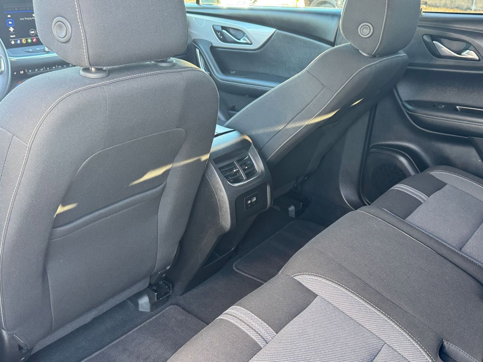 Used 2025 Chevrolet Blazer LT image 24