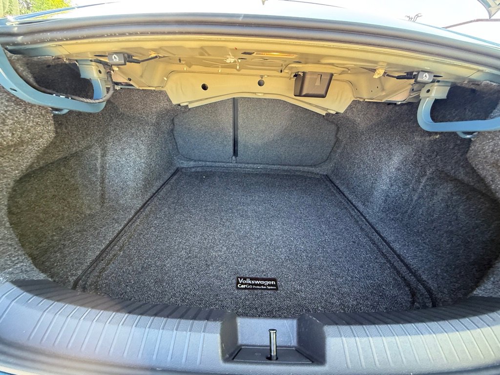 Used 2025 Volkswagen Jetta Sport image 16