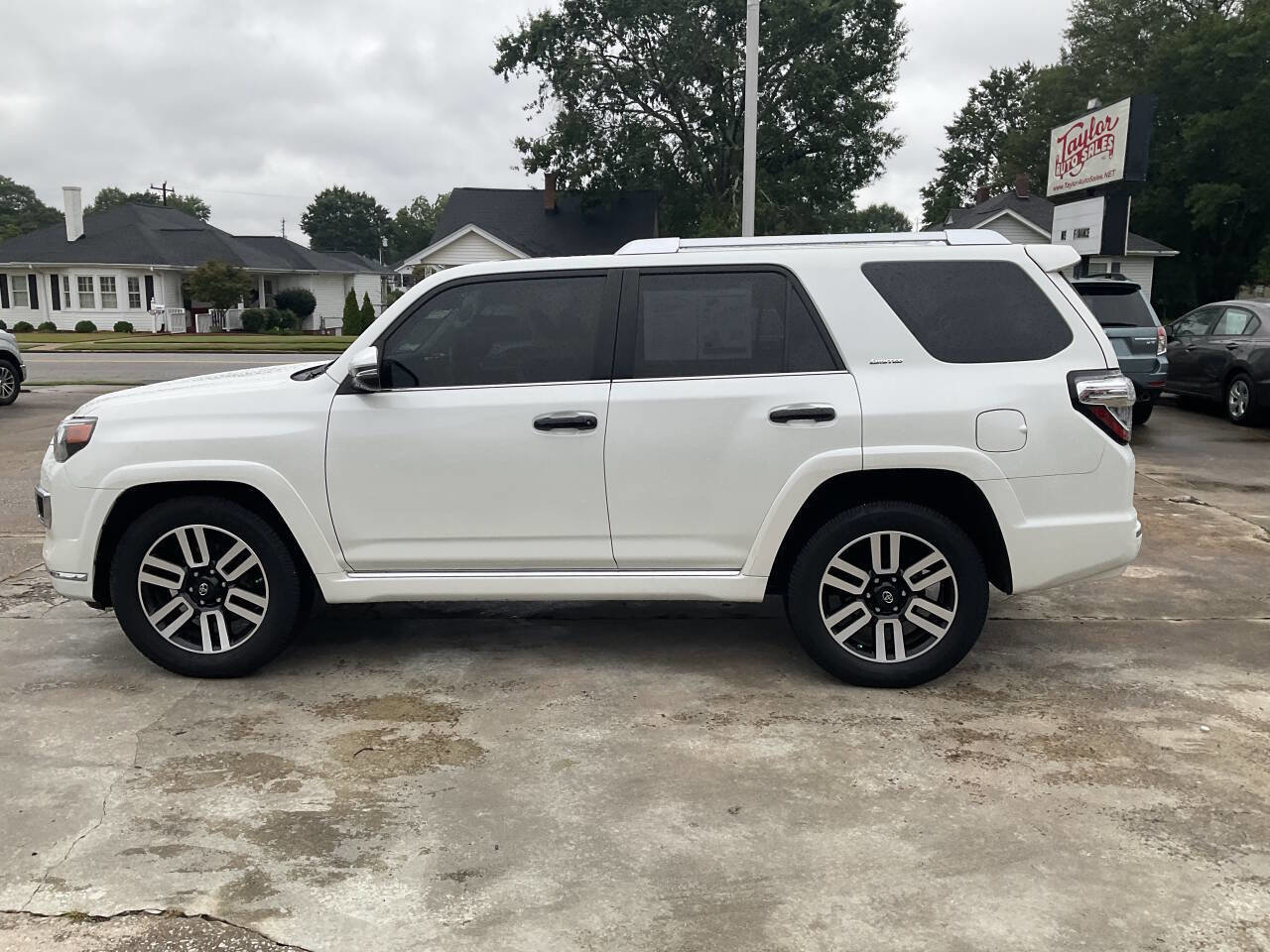 Used 2021 Toyota 4Runner Limited image 6