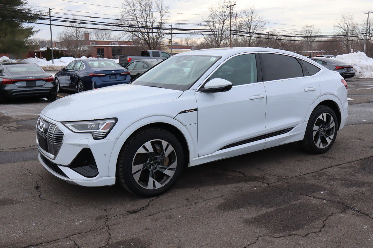 Used 2022 Audi e-tron Premium Plus w/ Premium Plus Package image 1