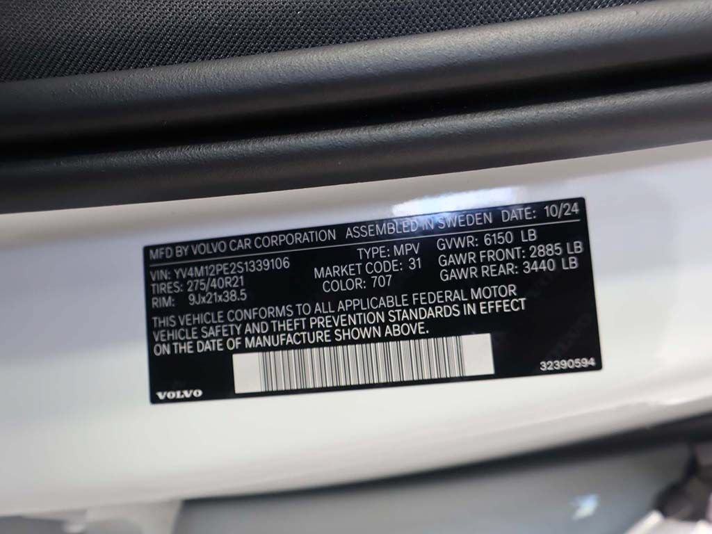 Used 2025 Volvo XC90 B5 Plus AWD/4WD image 56