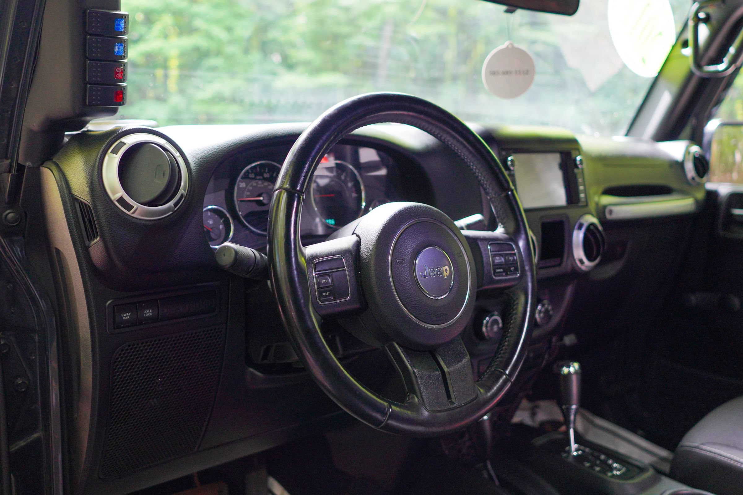 Used 2017 Jeep Wrangler Rubicon AWD/4WD image 16