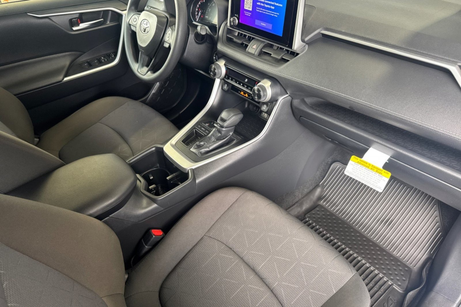Certified 2025 Toyota RAV4 XLE FWD image 15