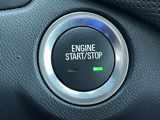 Used 2023 Chevrolet Equinox Premier FWD image 21