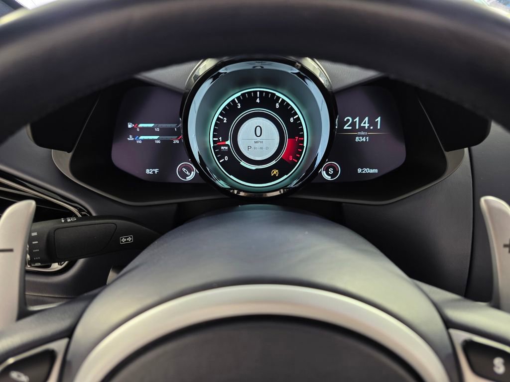 Used 2023 Aston Martin V8 Vantage Roadster RWD image 19