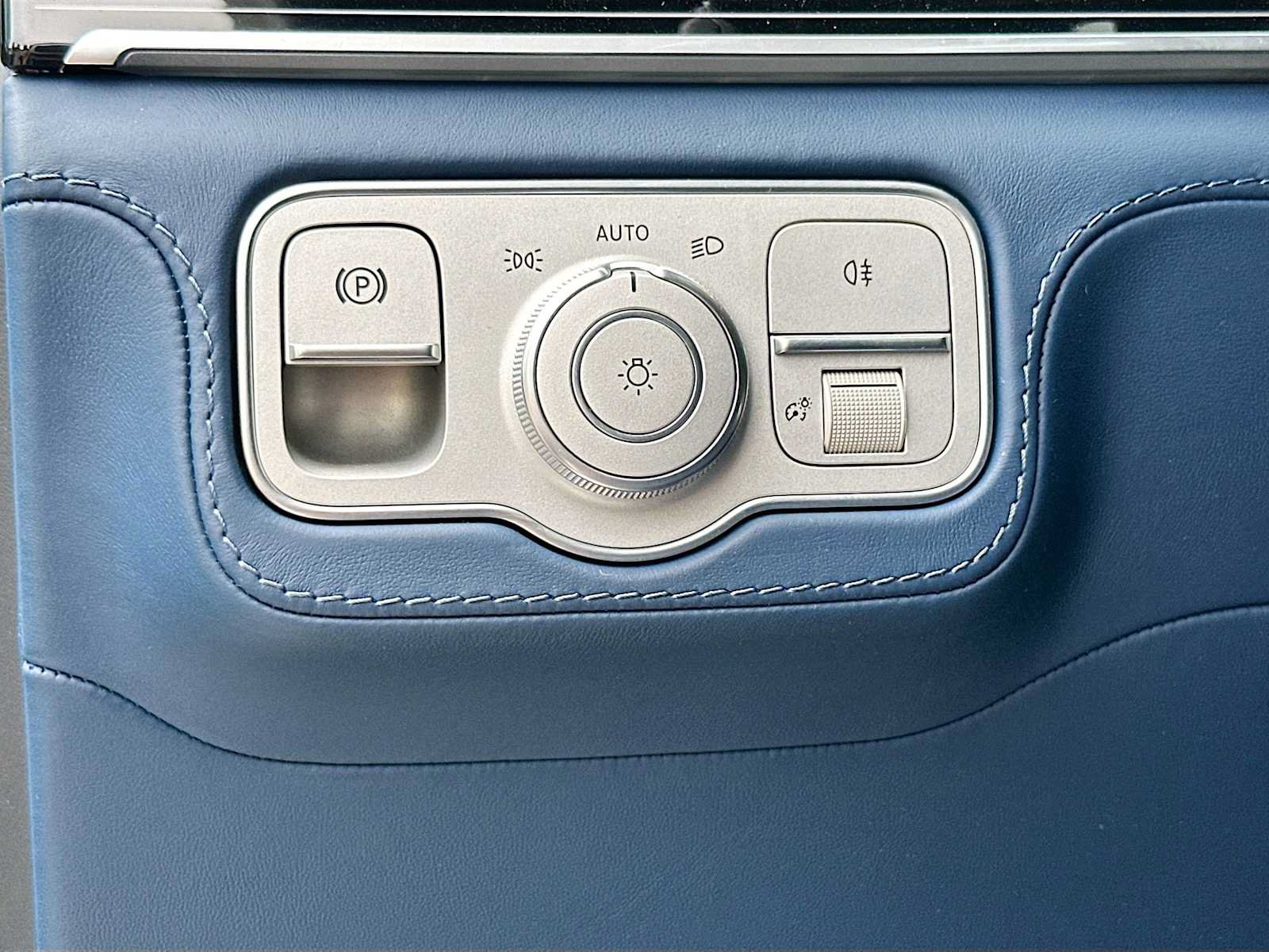 Used 2025 Mercedes-Benz Maybach GLS 600 4MATIC image 10
