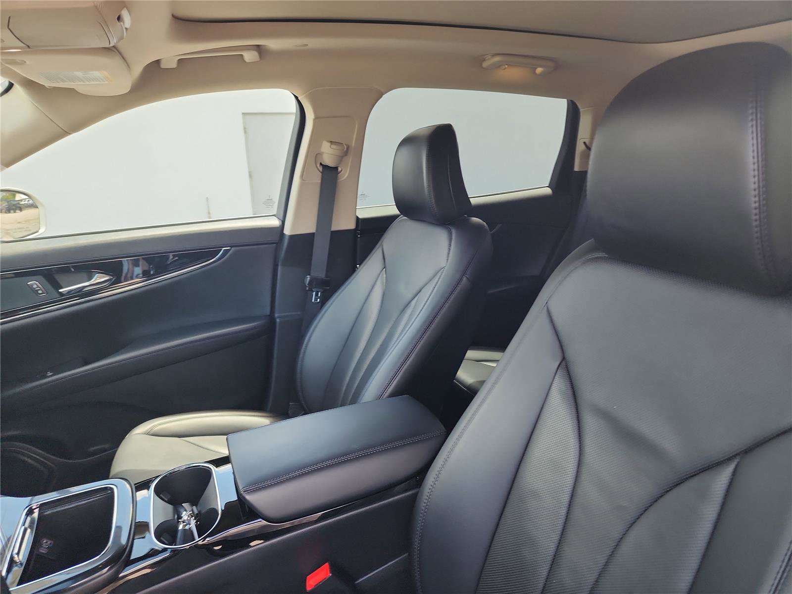 Used 2022 Lincoln Nautilus Reserve image 14