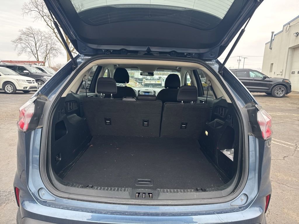 Certified 2019 Ford Edge SE image 10
