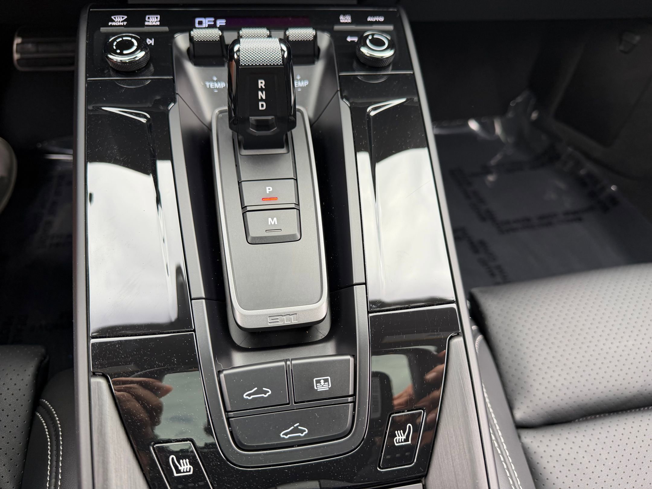 Certified 2025 Porsche 911 Carrera 4 GTS image 25