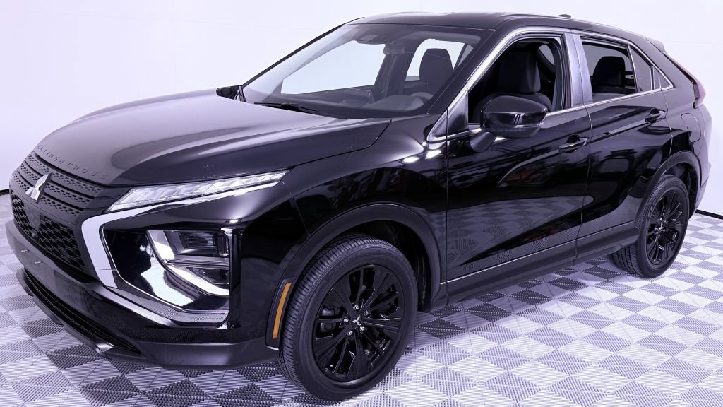 Used 2022 Mitsubishi Eclipse Cross LE image 7